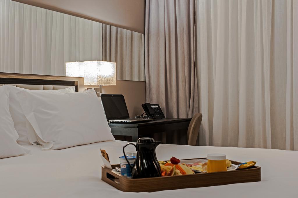 Hotel Atlantico Prime Rio de Janeiro Quarto foto Breakfast in a room