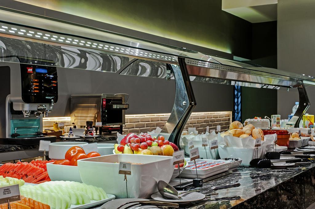 Hotel Atlantico Prime Rio de Janeiro Exterior foto Breakfast buffet at a luxury hotel
